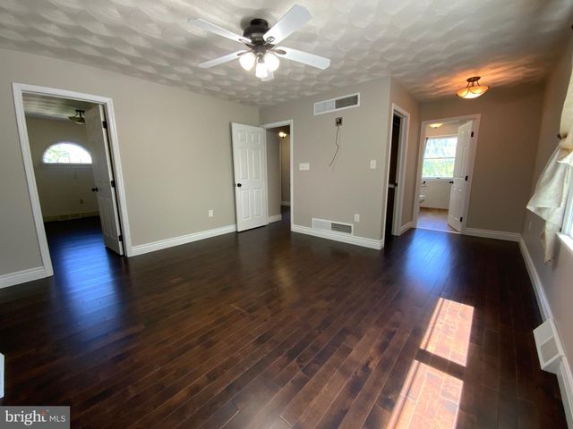 1931 OBERLIN RD, Harrisburg, PA 17111
