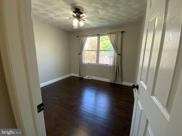 1931 OBERLIN RD, Harrisburg, PA 17111