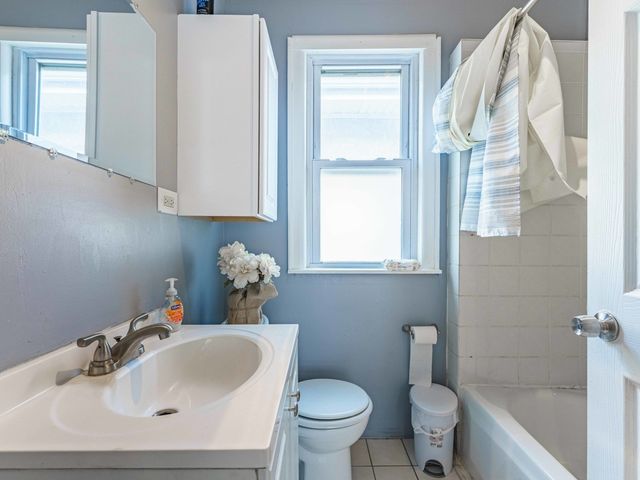 3614 Wesley Avenue, Berwyn, IL 60402