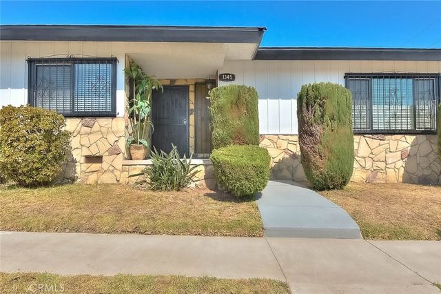 1345 W 124th, Los Angeles, CA 90044