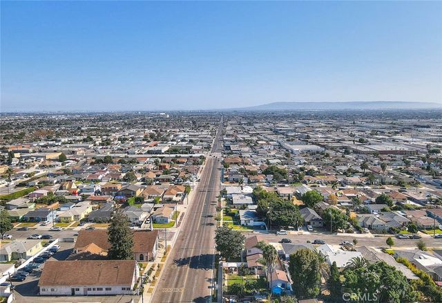 1345 W 124th, Los Angeles, CA 90044