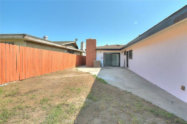 1345 W 124th, Los Angeles, CA 90044