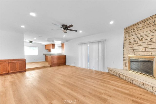 1345 W 124th, Los Angeles, CA 90044