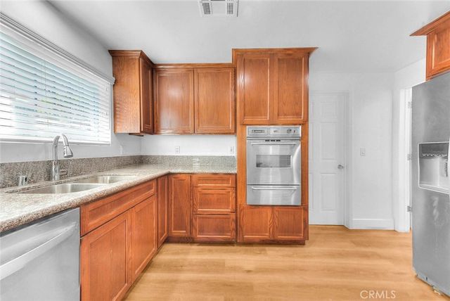 1345 W 124th, Los Angeles, CA 90044