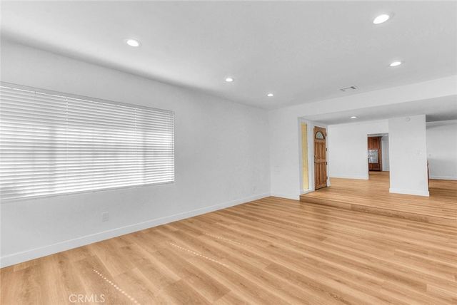 1345 W 124th, Los Angeles, CA 90044