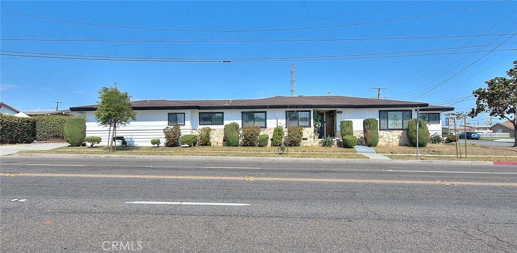 1345 W 124th, Los Angeles, CA 90044