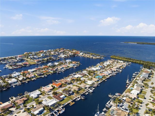 5424 PILOTS PLACE, New Port Richey, FL 34652