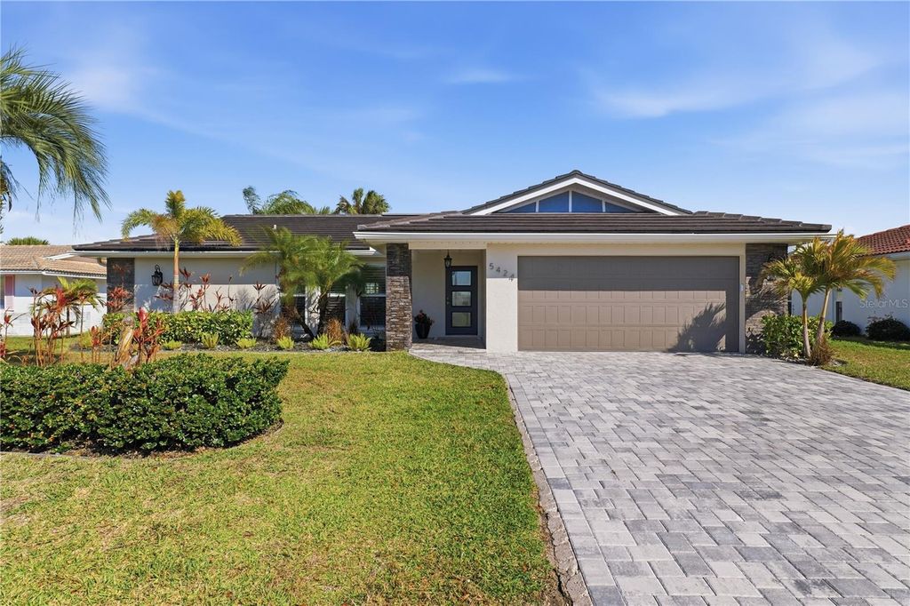 5424 PILOTS PLACE, New Port Richey, FL 34652
