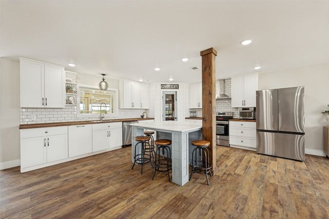 1343 CR 2230, Ivanhoe, TX 75447