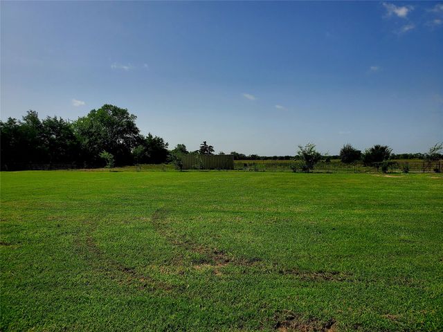 1343 CR 2230, Ivanhoe, TX 75447