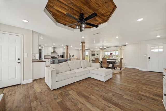 1343 CR 2230, Ivanhoe, TX 75447