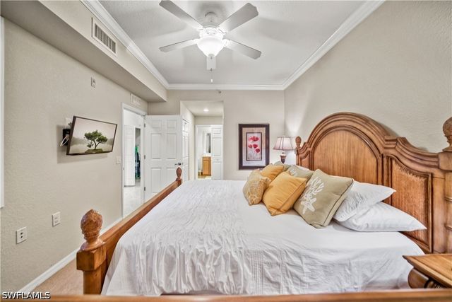 9715 Acqua CT 136, Naples, FL 34113