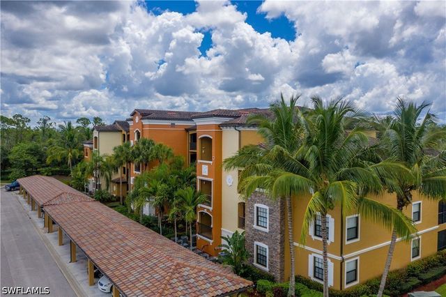 9715 Acqua CT 136, Naples, FL 34113