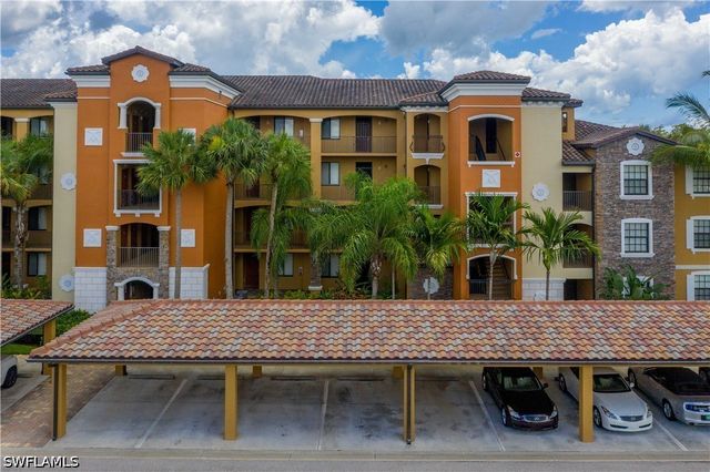 9715 Acqua CT 136, Naples, FL 34113