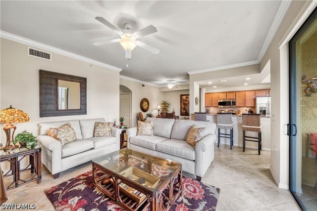 9715 Acqua CT 136, Naples, FL 34113