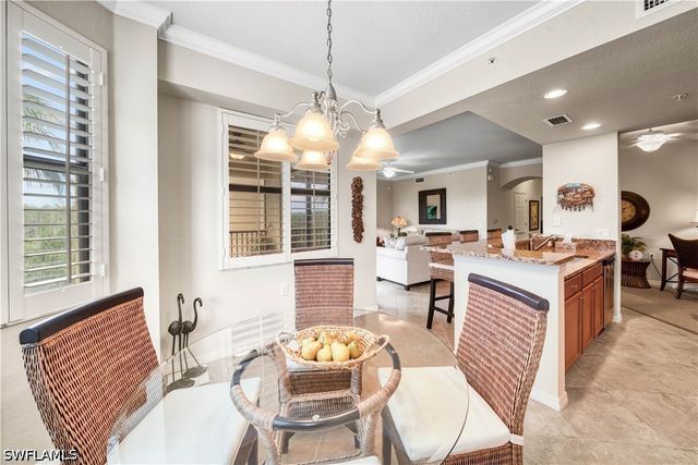 9715 Acqua CT 136, Naples, FL 34113