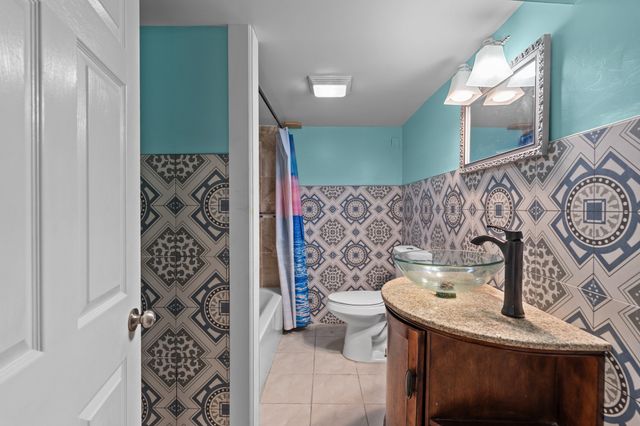 1727 Mondamin Avenue, Des Moines, IA 50314