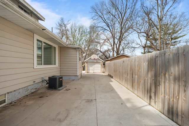 1727 Mondamin Avenue, Des Moines, IA 50314