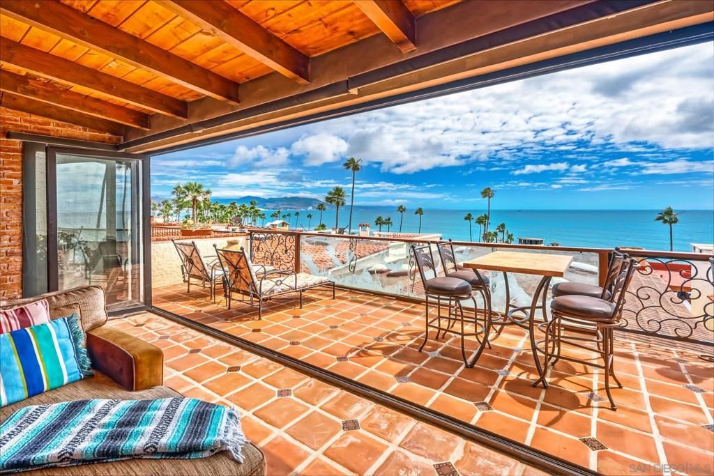 Image 1 of property listing at 82 Pelicanos Oeste, CA 99999