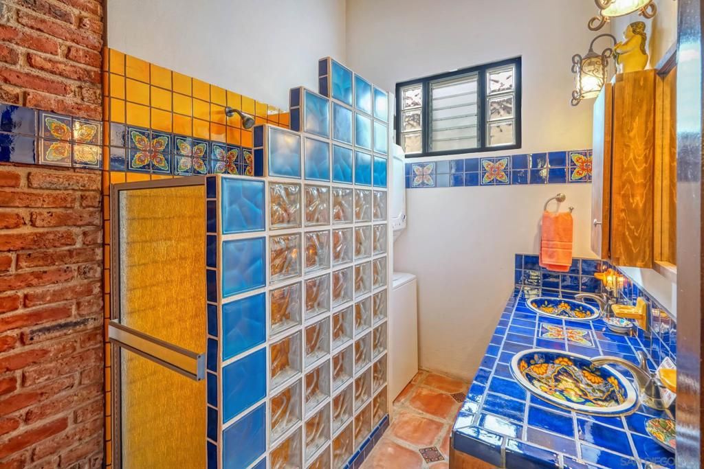 Image 18 of property listing at 82 Pelicanos Oeste, CA 99999