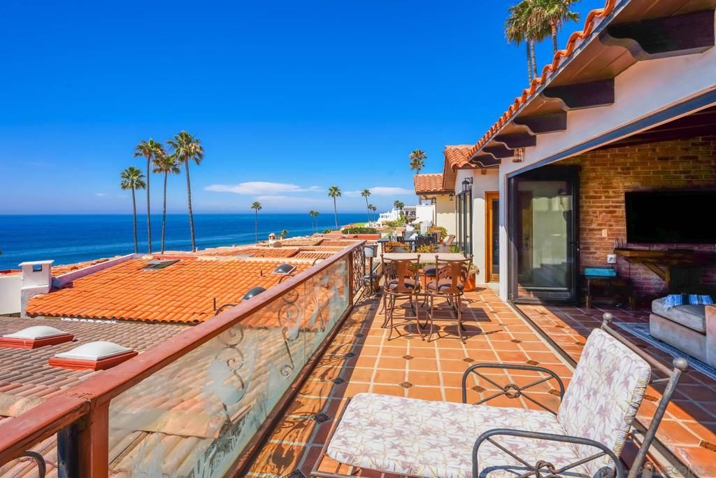 Image 22 of property listing at 82 Pelicanos Oeste, CA 99999