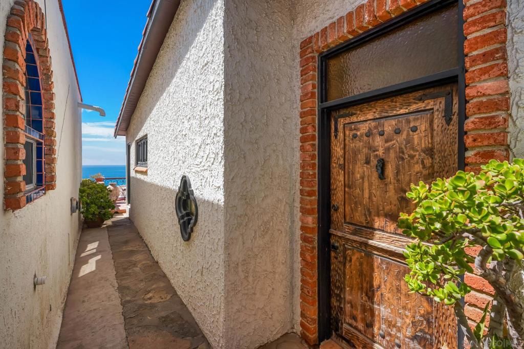 Image 23 of property listing at 82 Pelicanos Oeste, CA 99999