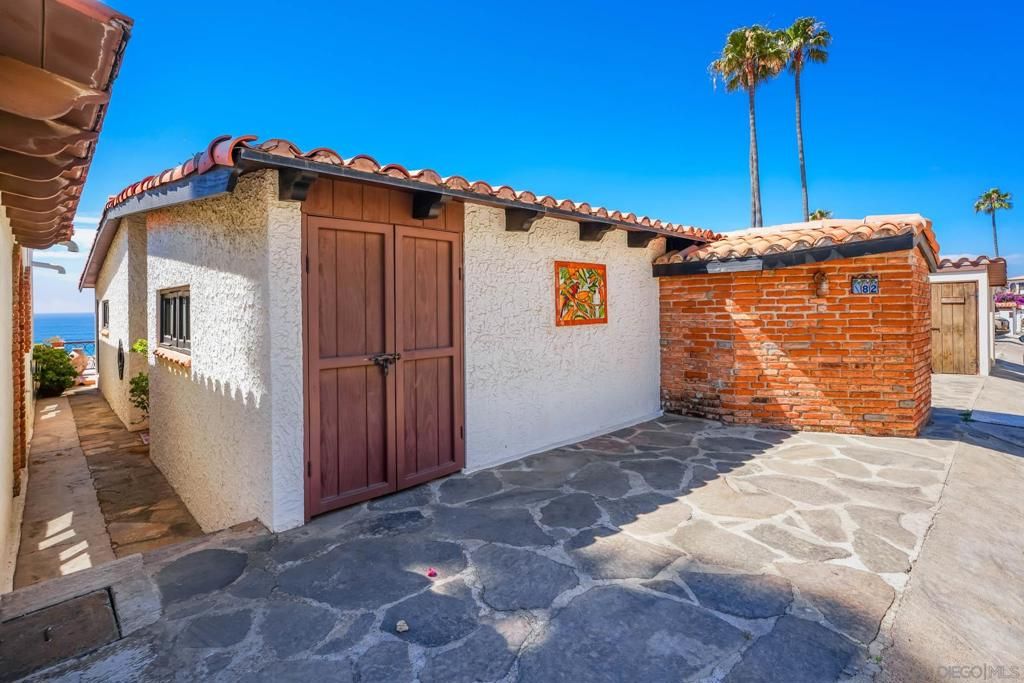 Image 24 of property listing at 82 Pelicanos Oeste, CA 99999