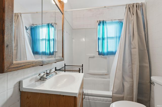 403 S Johnson Street, Garrett, IN 46738