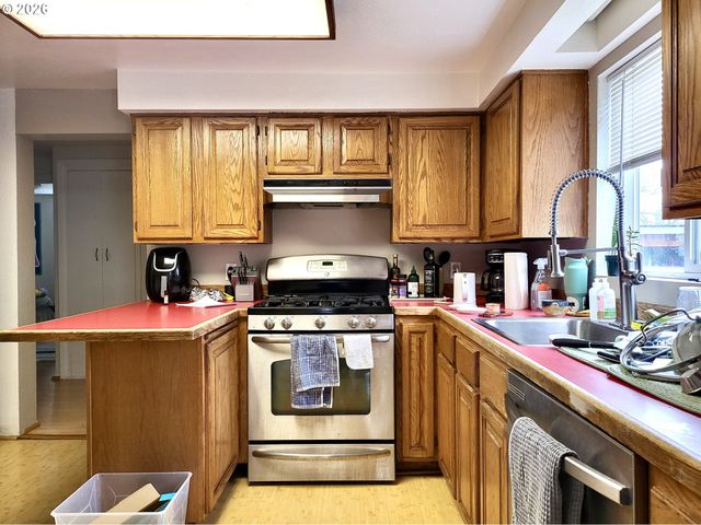 7025 Se NEHALEM St, Portland, OR 97206