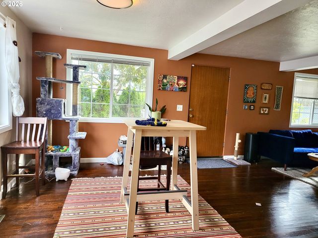 7025 Se NEHALEM St, Portland, OR 97206