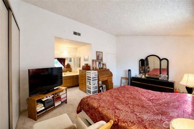 4404 Clara St., Cudahy, CA 90201