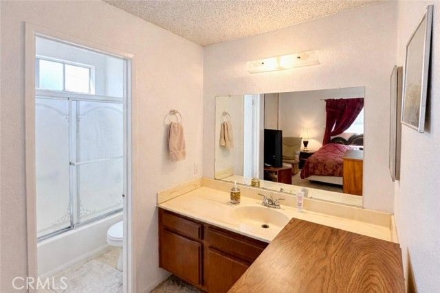 4404 Clara St., Cudahy, CA 90201