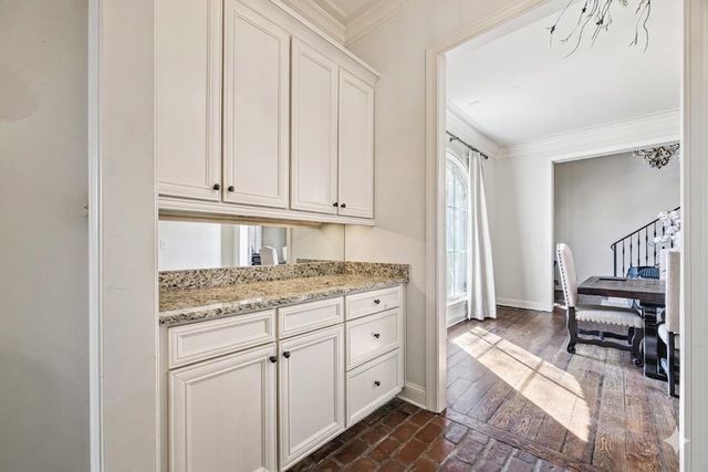 6828 OLD BRIDGE LN, Germantown, TN 38138