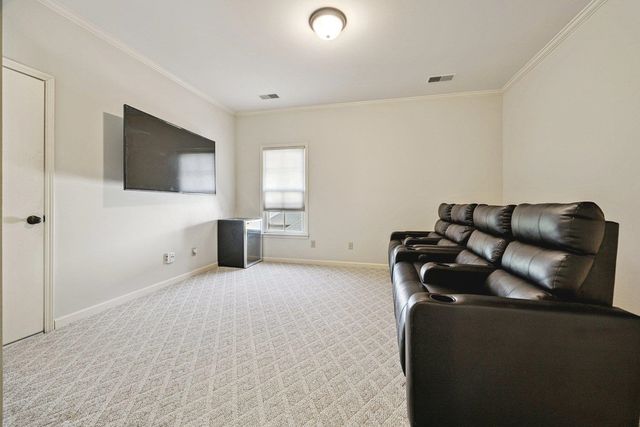 6828 OLD BRIDGE LN, Germantown, TN 38138