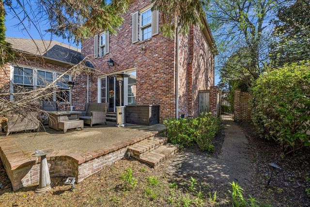 6828 OLD BRIDGE LN, Germantown, TN 38138