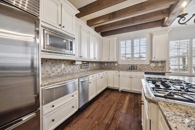 6828 OLD BRIDGE LN, Germantown, TN 38138