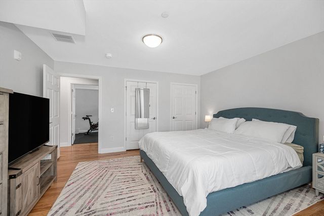 29 Randolph Dr 29, Tewksbury, MA 01876