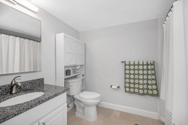 29 Randolph Dr 29, Tewksbury, MA 01876