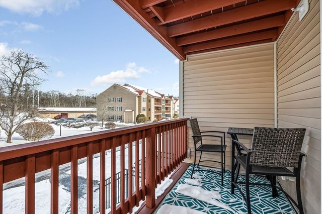 29 Randolph Dr 29, Tewksbury, MA 01876