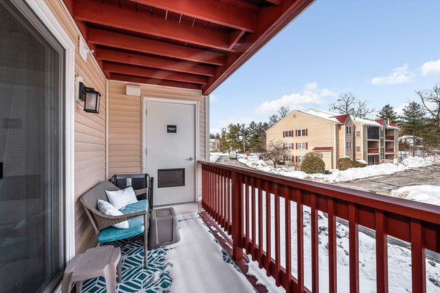 29 Randolph Dr 29, Tewksbury, MA 01876