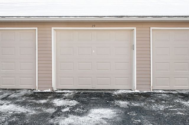 29 Randolph Dr 29, Tewksbury, MA 01876