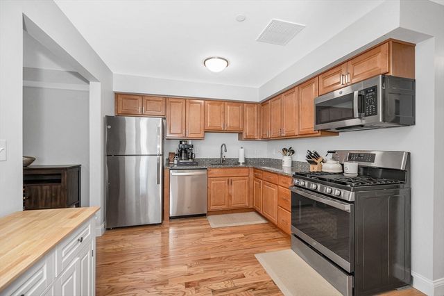 29 Randolph Dr 29, Tewksbury, MA 01876