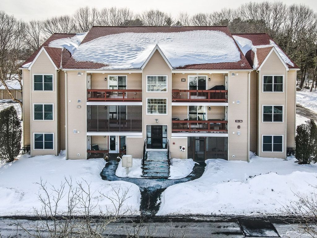 29 Randolph Dr 29, Tewksbury, MA 01876