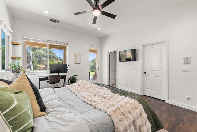 1719 Newcastle Rd, Newcastle, CA 95658