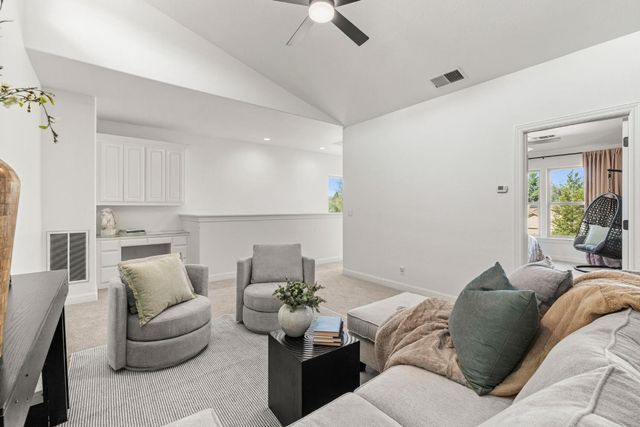 1719 Newcastle Rd, Newcastle, CA 95658