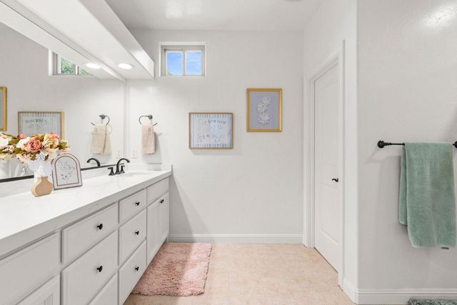 1719 Newcastle Rd, Newcastle, CA 95658
