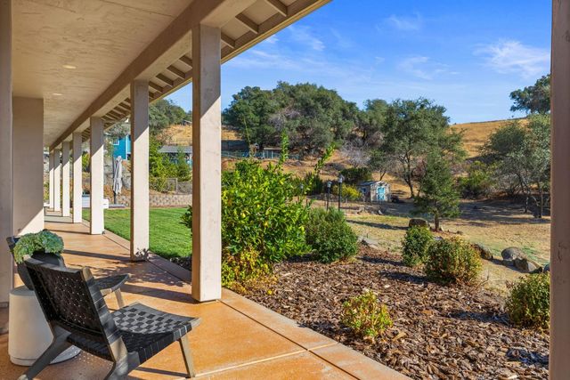 1719 Newcastle Rd, Newcastle, CA 95658