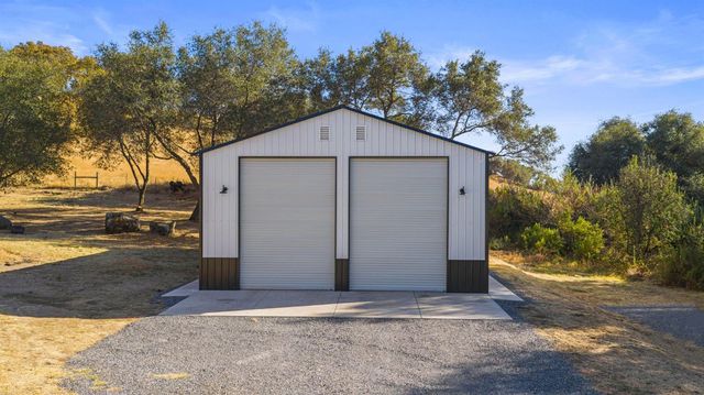 1719 Newcastle Rd, Newcastle, CA 95658