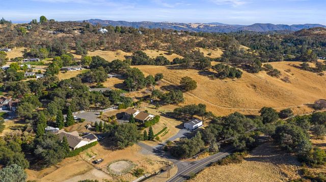 1719 Newcastle Rd, Newcastle, CA 95658