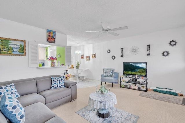 349 Camden O, West Palm Beach, FL 33417